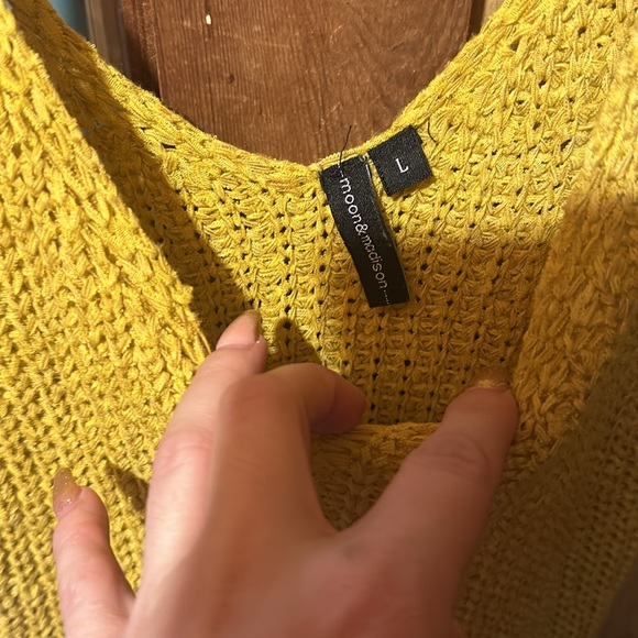 Women’s knitted tank top - Picture 3 of 3